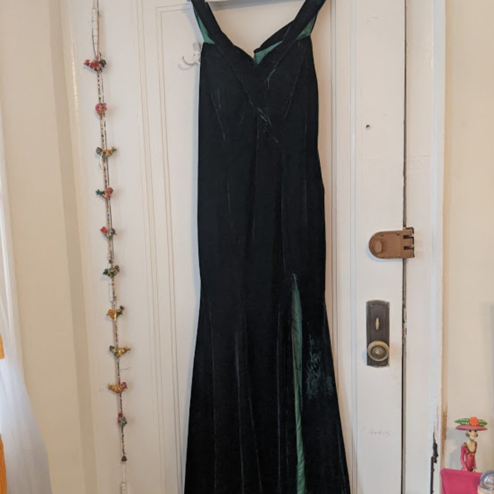 Must sell by 12/1! Off Shoulder, Green Velvet Gown
